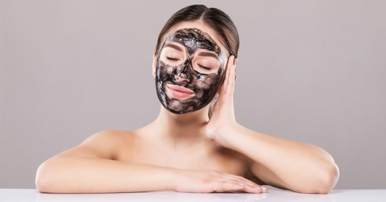 Oily skin is a common problem that can lead to various skin conditions, including acne, breakouts, and blemishes.