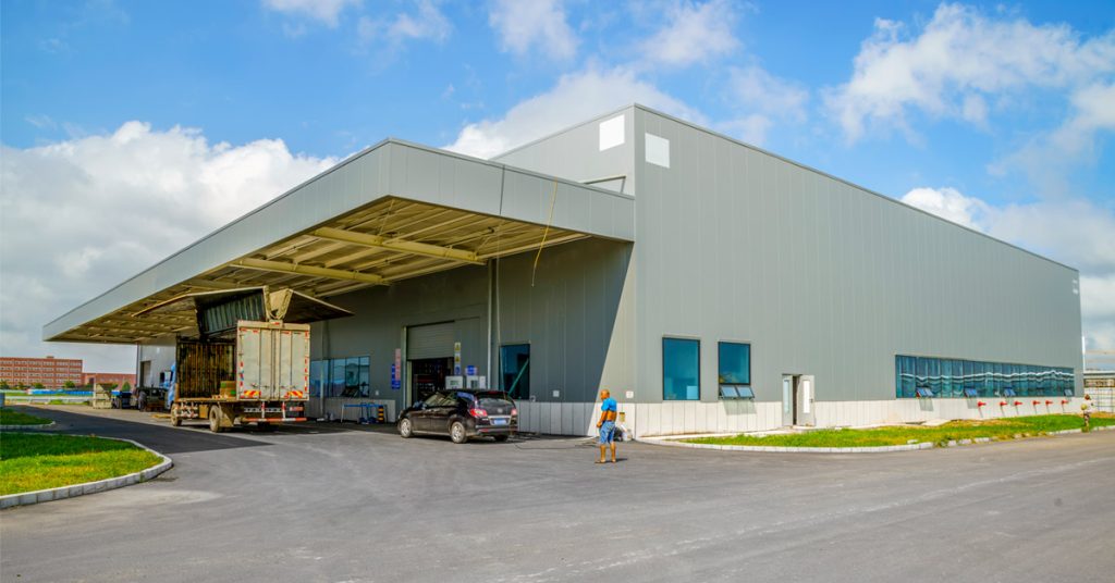 According to experts in temporary buildings, they have many benefits to both the companies selling and leasing them and the users.
