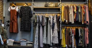 When we speak of tools, we mean e-commerce engines such as WooCommerce, which is an extremely popular and great choice for business owners