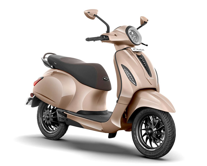 The Bajaj Chetak 3201 seamlessly combines advanced technology with exceptional performance, setting a new standard for modern commuting. With an attractive Bajaj Chetak price, this electric scooter offers unparalleled value, making sustainable mobility a smart and stylish choice.