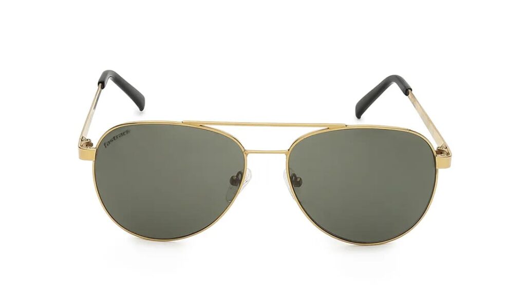 The green pilot goggles are a unisex classic, perfect for effortless swagger. 