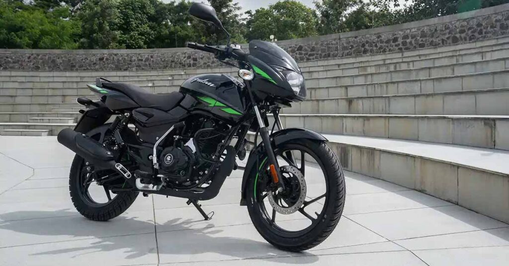 Bajaj Pulsar 125, Black & Green