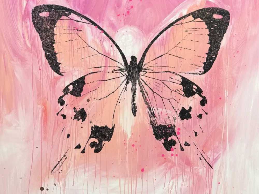 Platforms like Charleston’s Fine Art Auctions and other reputable online auction houses provide high-quality images, detailed descriptions, provenance reports, and clear bidding structures. 