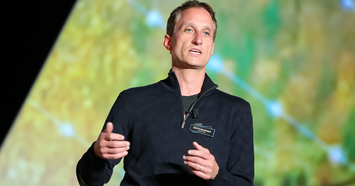 Keith Richman, CEO of Boosted Commerce, speaking at PTTOW! event