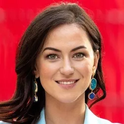 Laura Tynan - Women's Wealth Coach (UK)